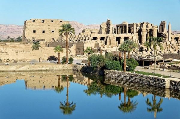 <br />
Зачем Египет меняет отдых на Красном море на экскурсии к памятникам истории?<br />
