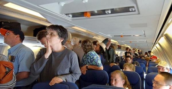 <br />
40% пассажиров испытывают сильную неприязнь к попутчикам сразу после посадки<br />
